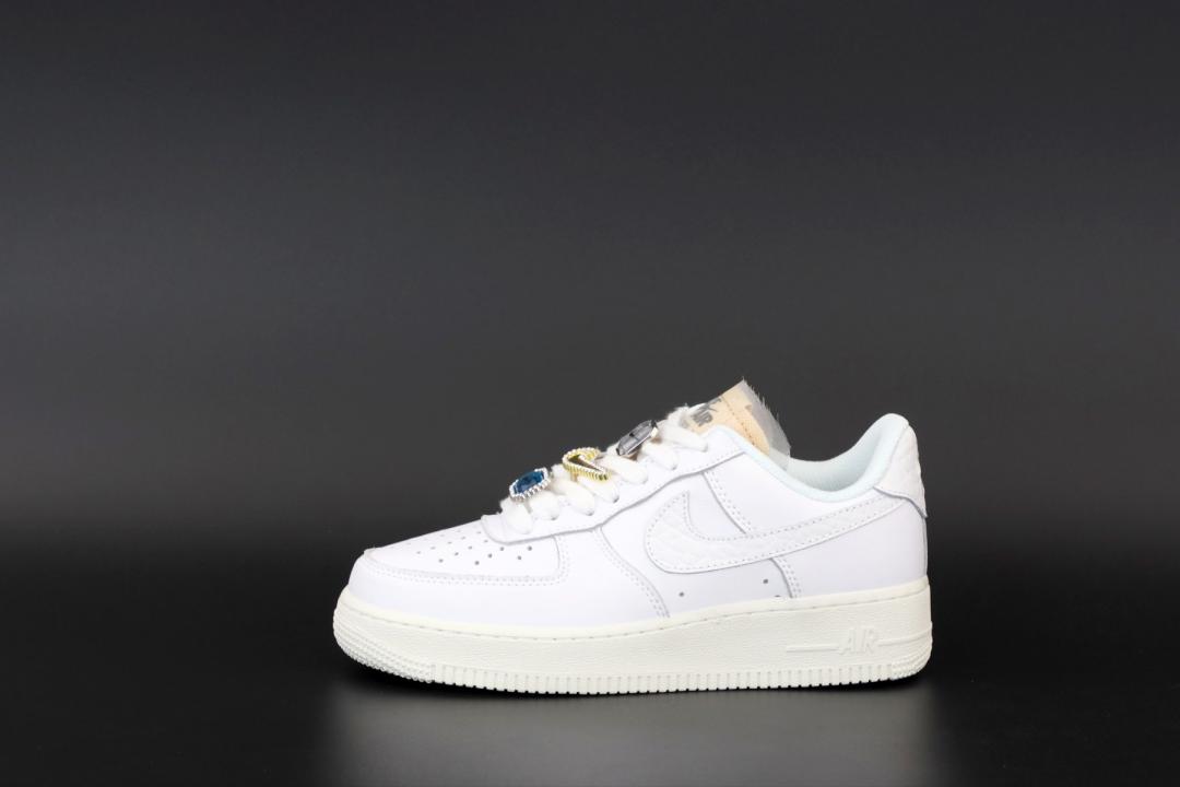 Nike Air Force 1 White Beige 4