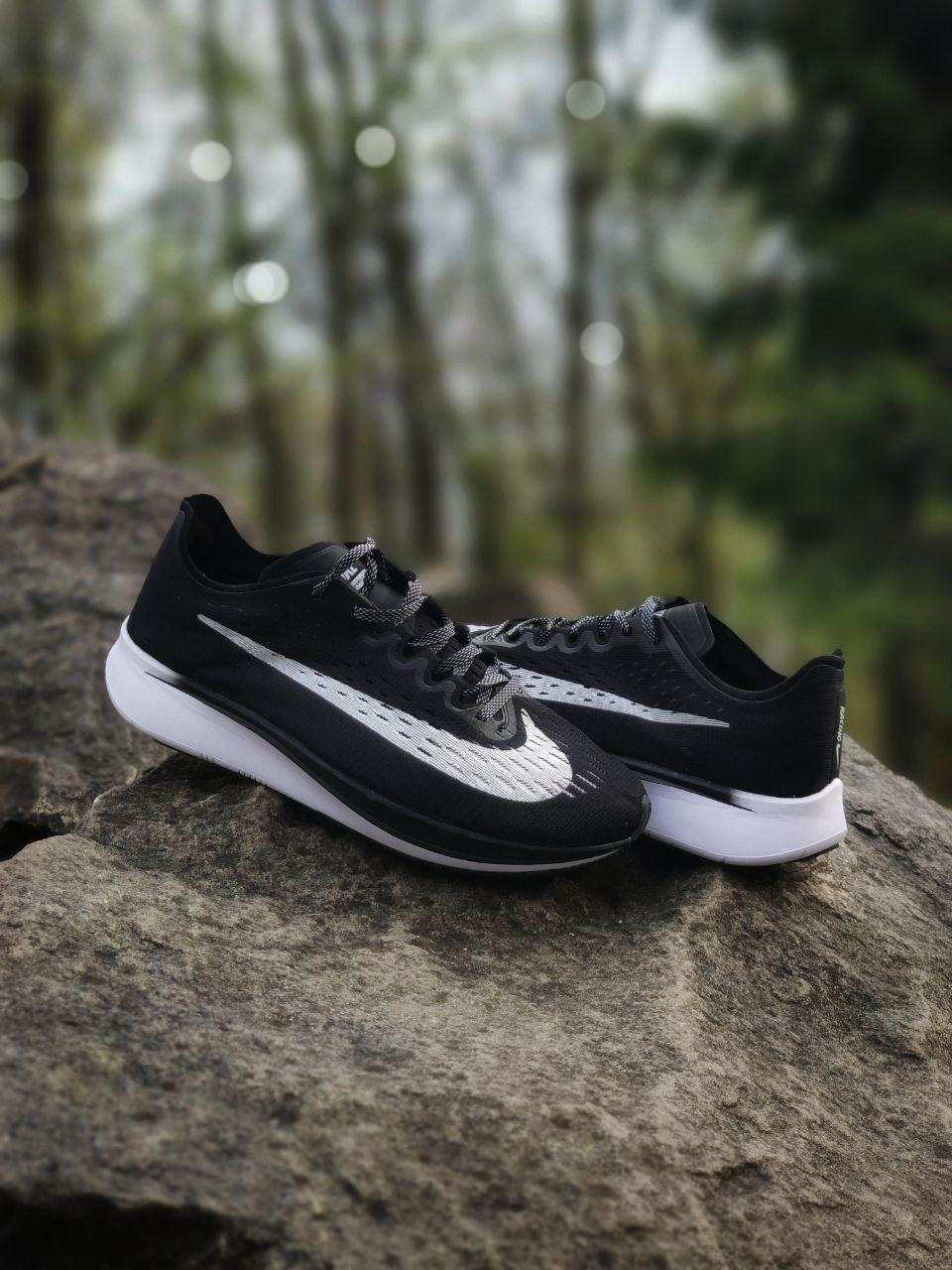 Nike Zoom Black White 1