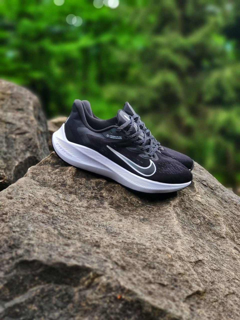 Nike Zoom Black White