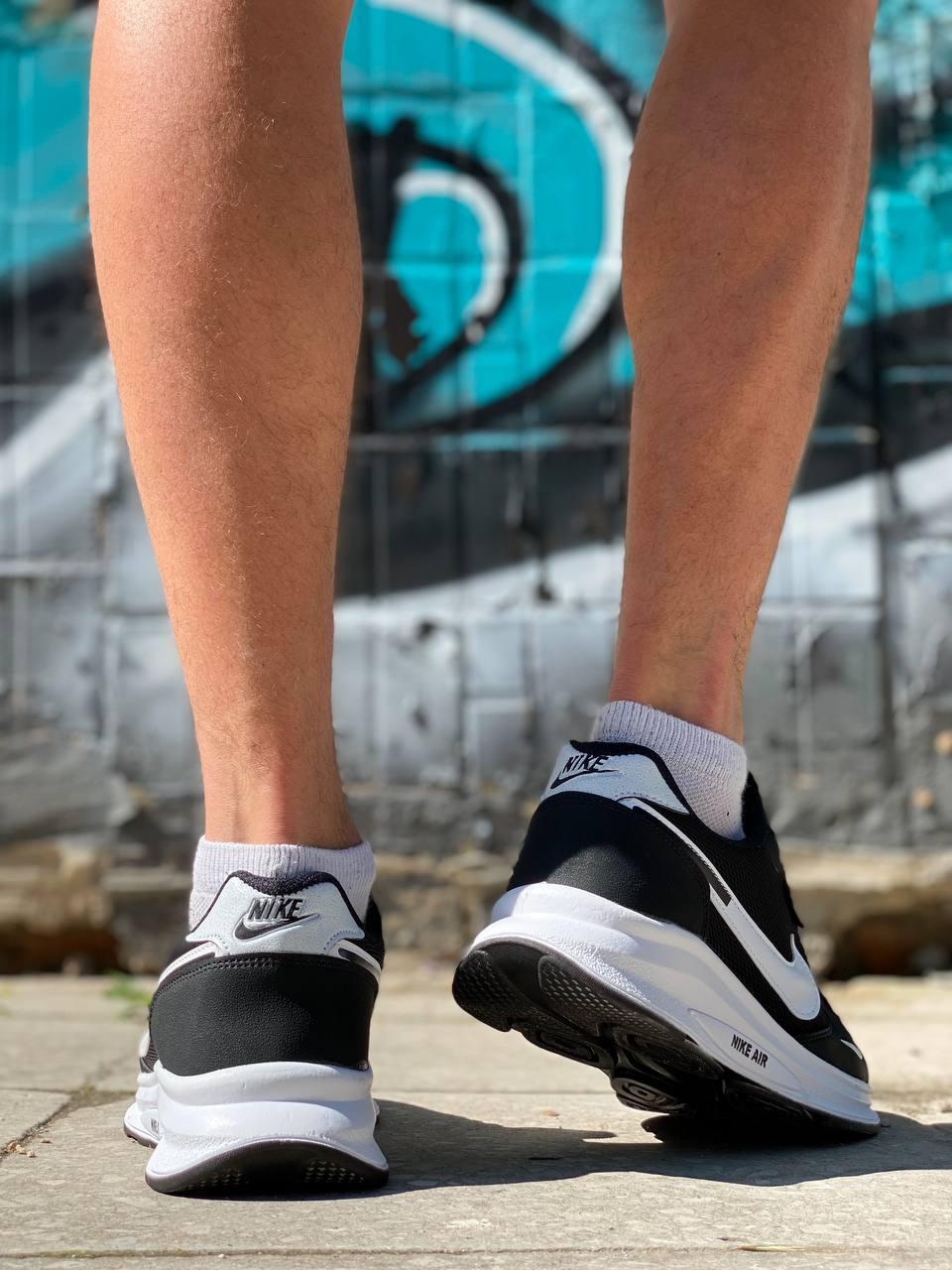 Nike Zoom Black White 4