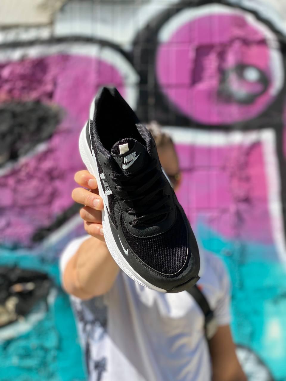 Nike Zoom Black White 4