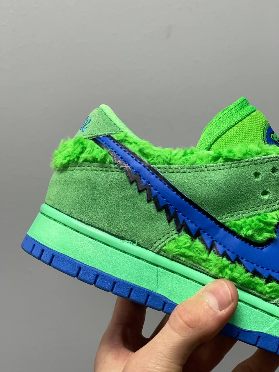 Nike SB Dunk x Grateful Dead Bears Green