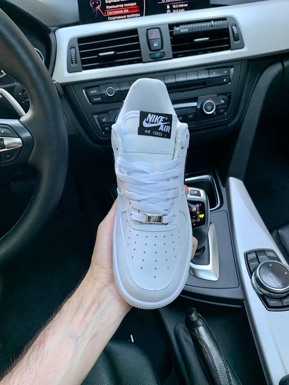 Nike Air Force 1 Low Black Swoosh