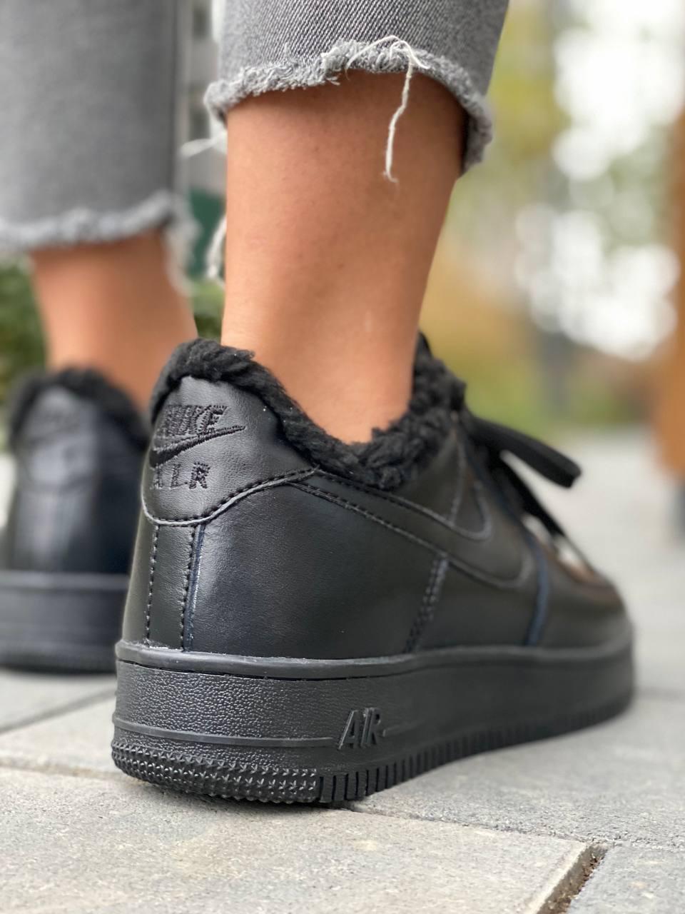 Nike Air Force Low Winter Black
