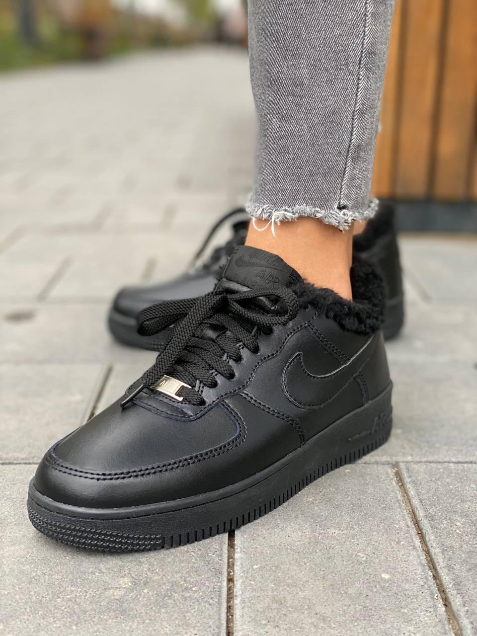 Nike Air Force Low Winter Black