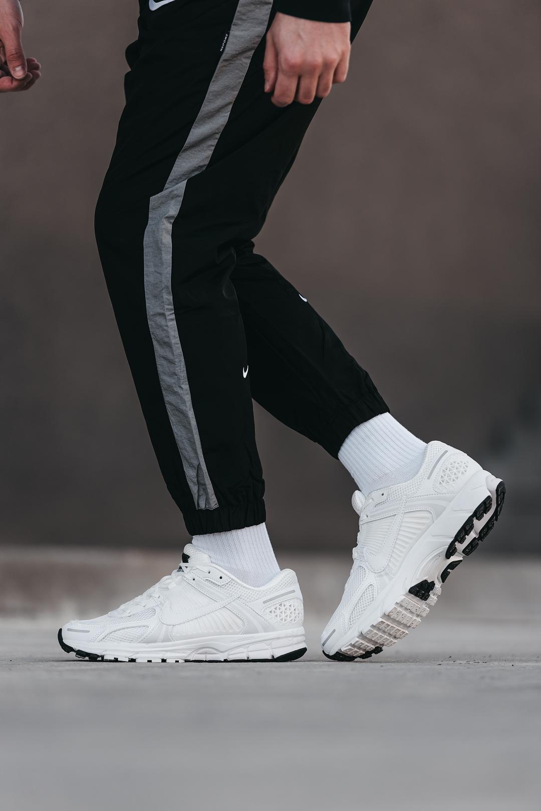 Nike Zoom Vomero 5 White