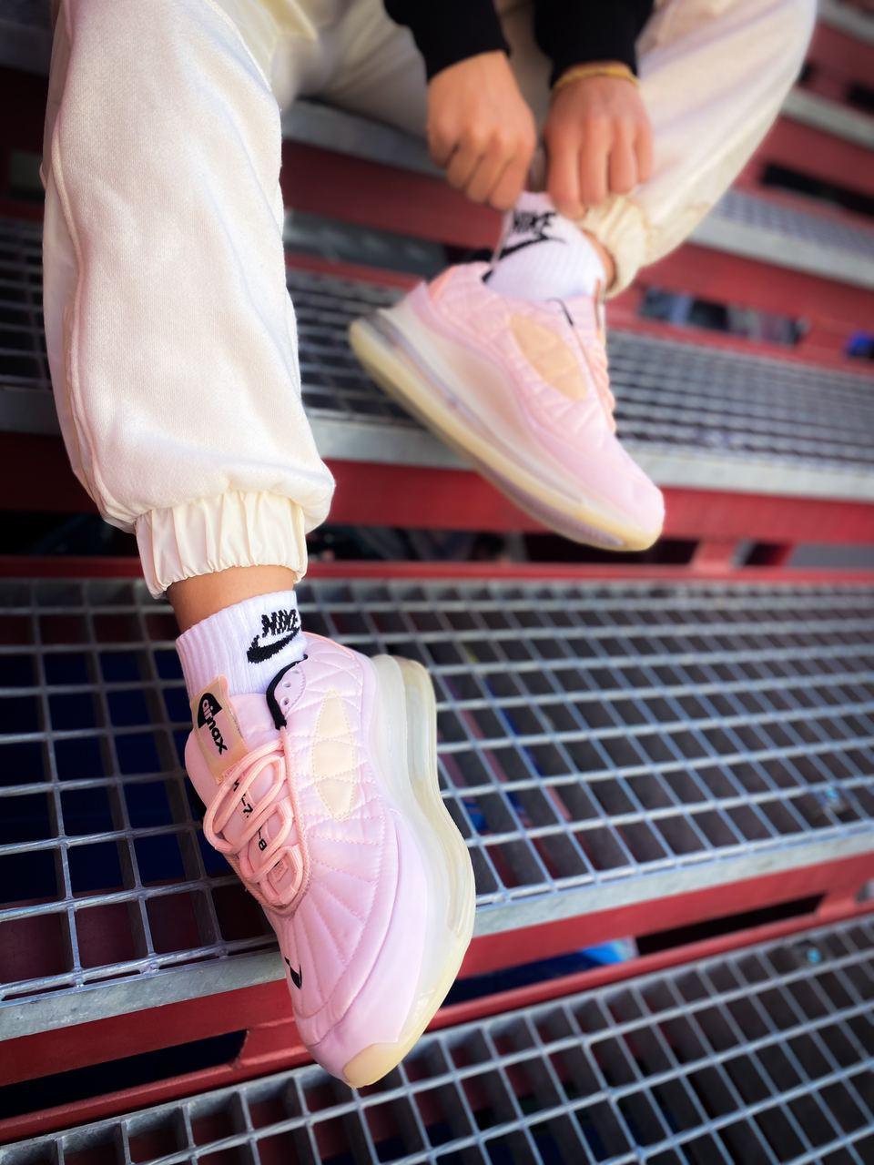 Nike Air Max 720 Pink «Black Logo»