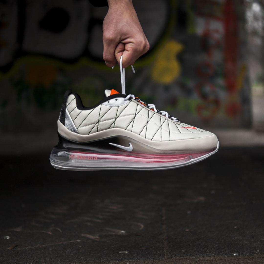 Nike MX-720-818 Metallic Silver Pink