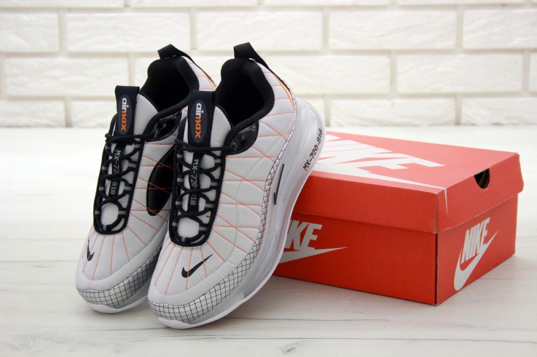 Nike MX-720-818 Metallic Silver