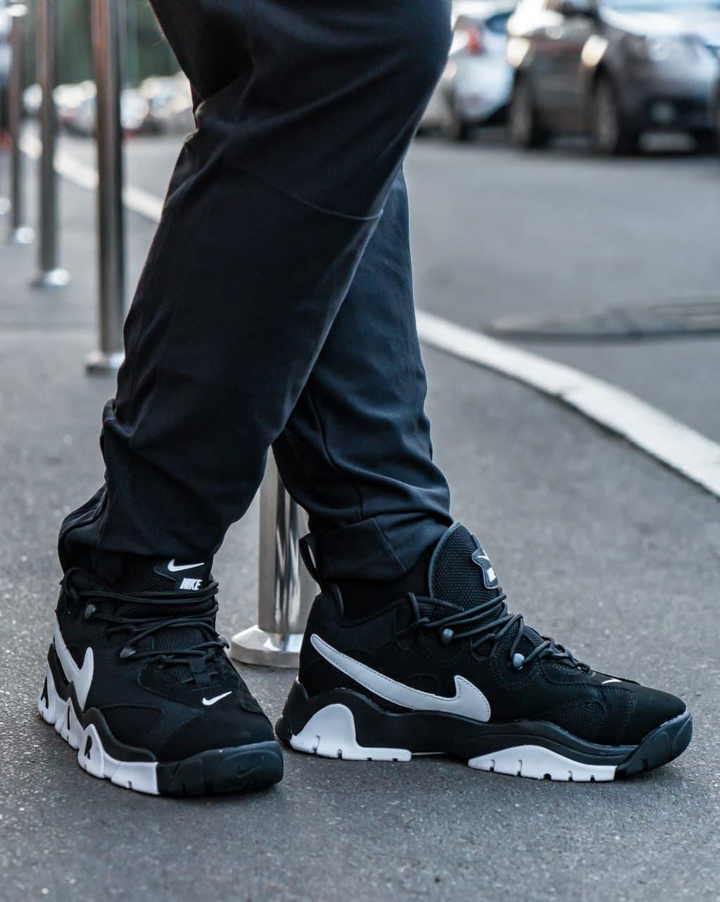Nike Air Barrage Black White 2