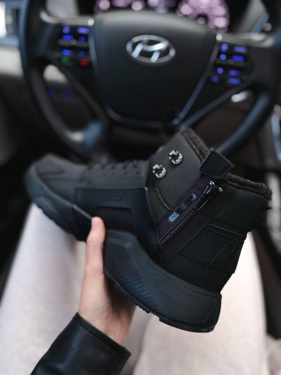 Nike Air Huarache Black