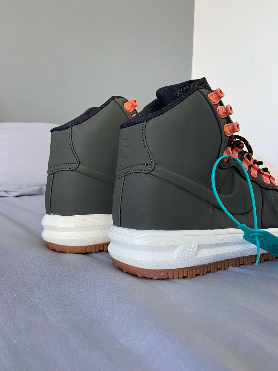Nike Duckboot 18 Black Sequoia