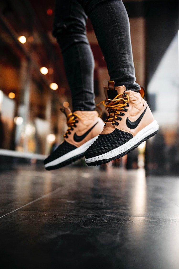 Nike Lunar Force 17 Duckboot Beige Black White
