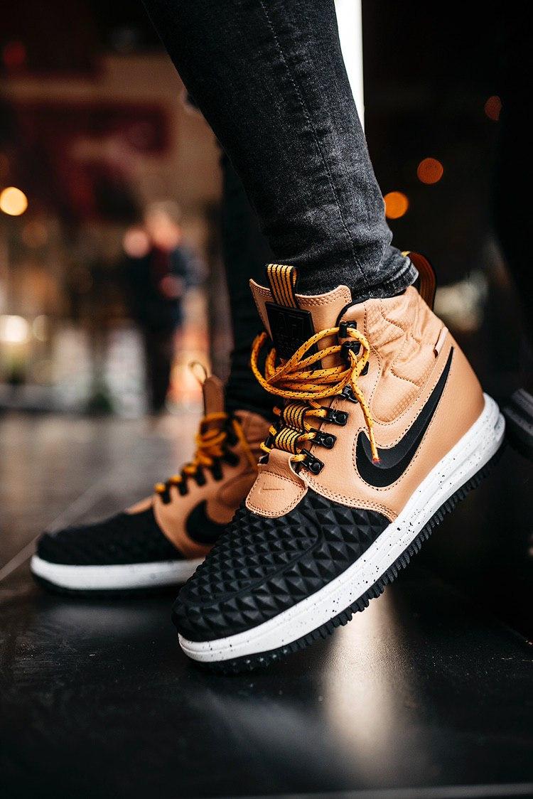 Nike Lunar Force 17 Duckboot Beige Black White