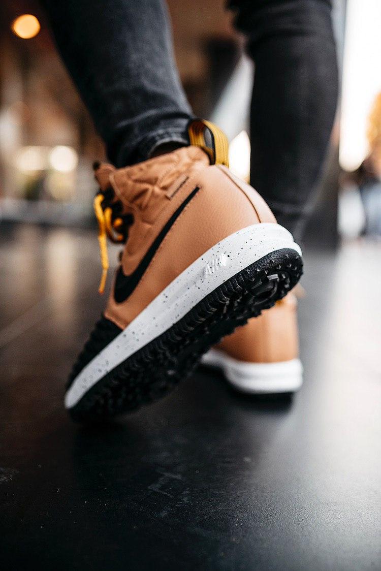 Nike Lunar Force 17 Duckboot Beige Black White