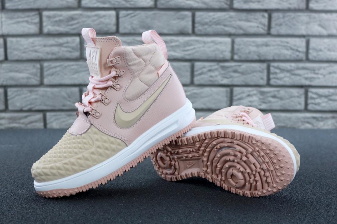 Nike Duckboot 17 Pink