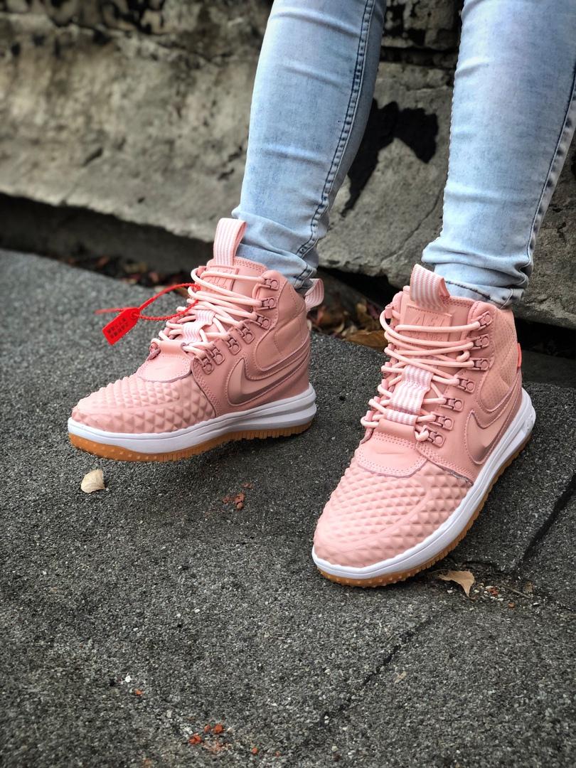 Nike Duckboot 17 Pink