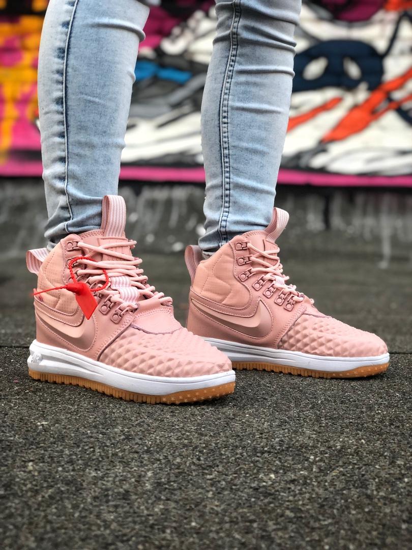 Nike Duckboot 17 Pink