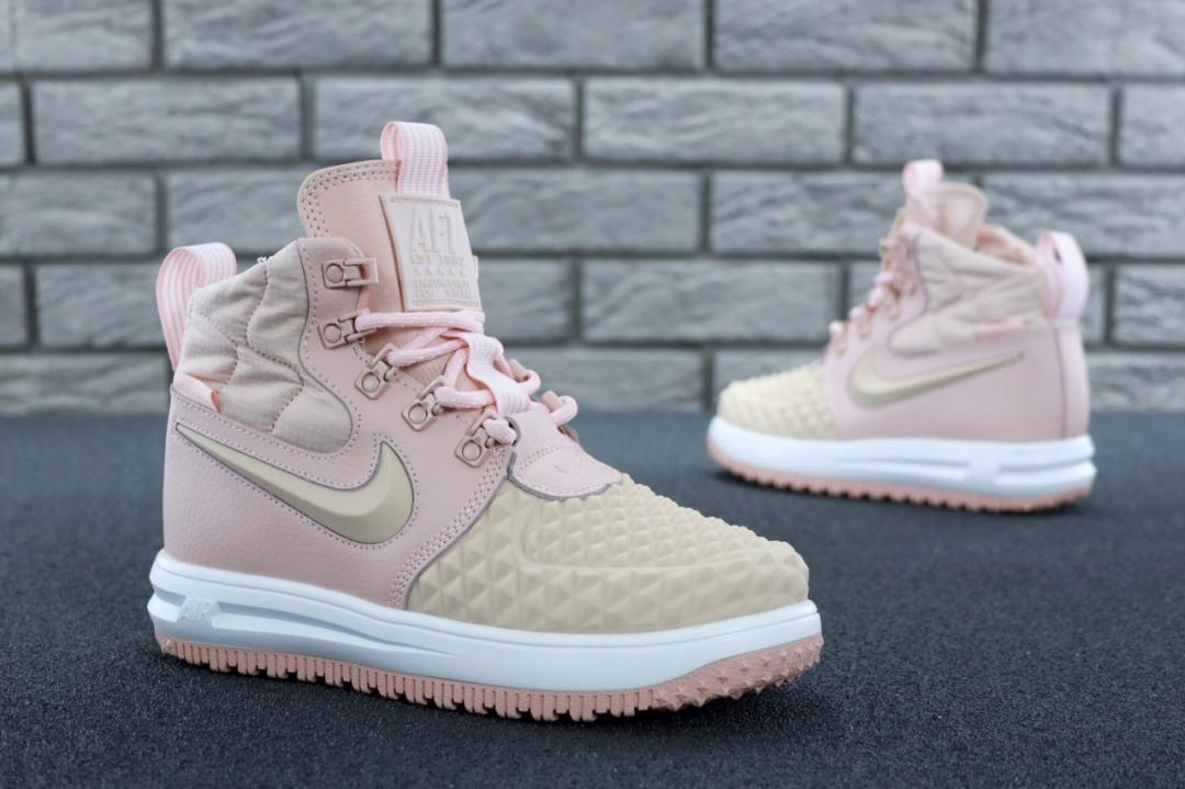 Nike Duckboot 17 Pink