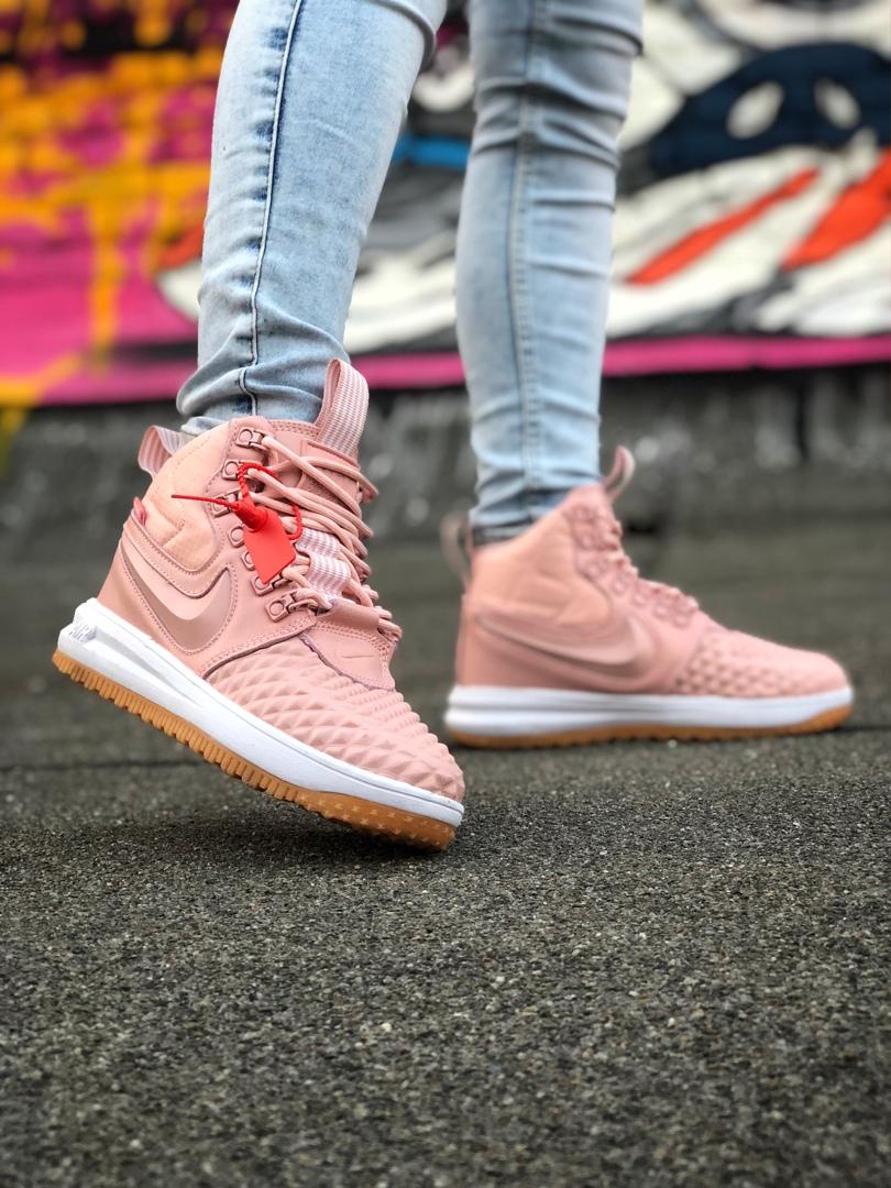 Nike Duckboot 17 Pink