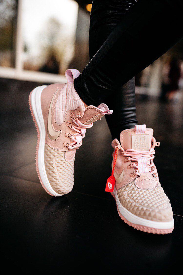 Nike Duckboot 17 Pink