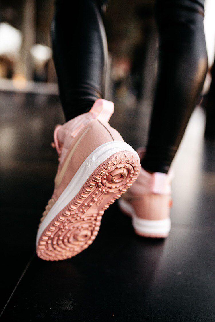 Nike Duckboot 17 Pink
