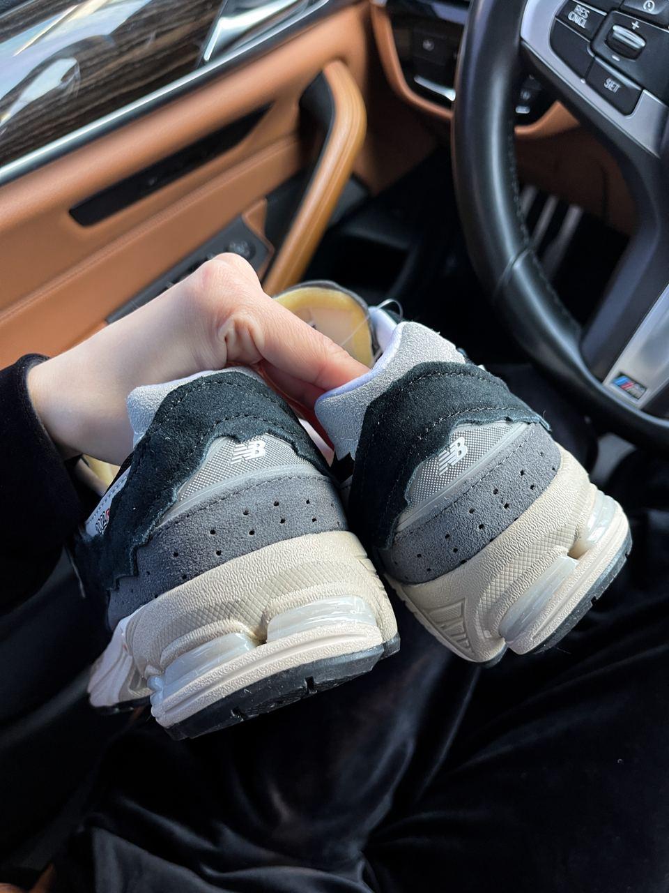 New Balance 2002R Black White v2