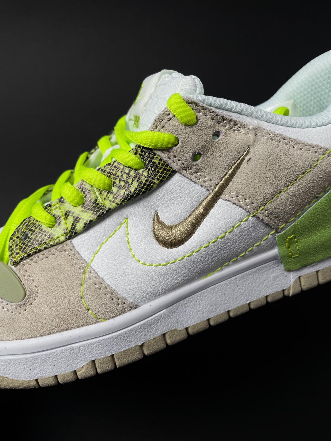 Nike Dunk Disrupt 2 Grey White Green