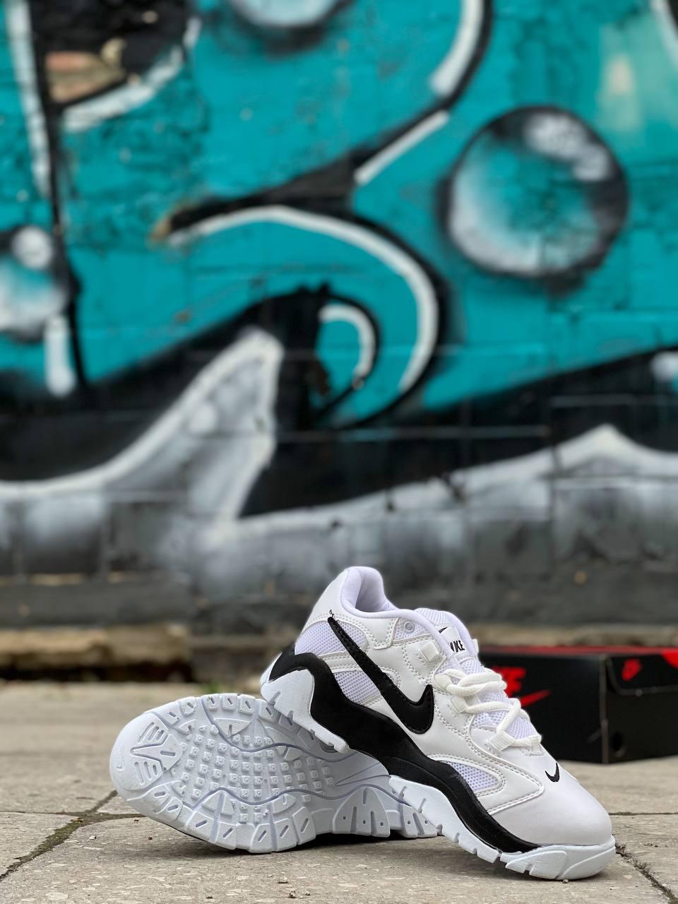 Nike Air Barrage White Black