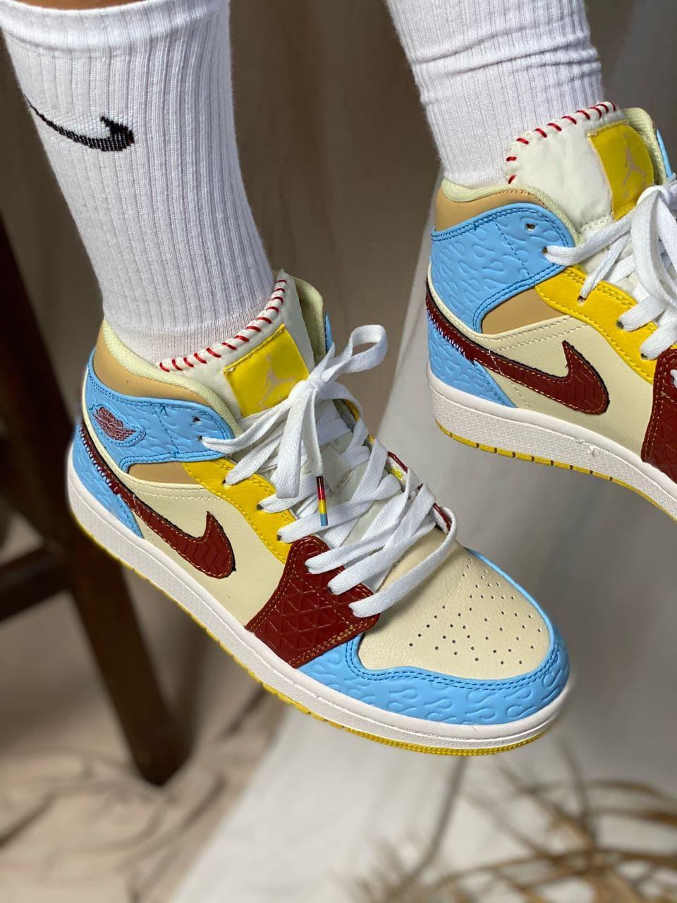 Nike Air Jordan 1 Mid Se Fearless 2