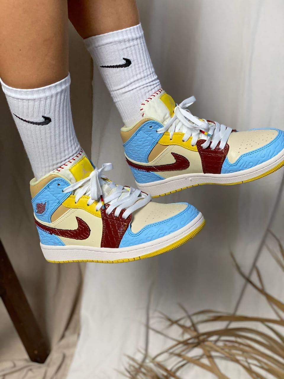 Nike Air Jordan 1 Mid Se Fearless 2