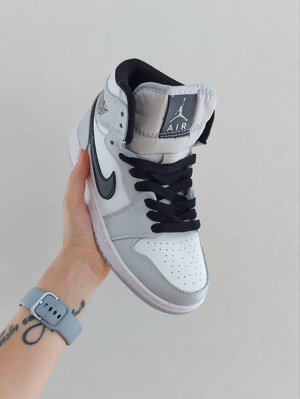 Nike Air Jordan 1 Mid Light Smoke Grey v2