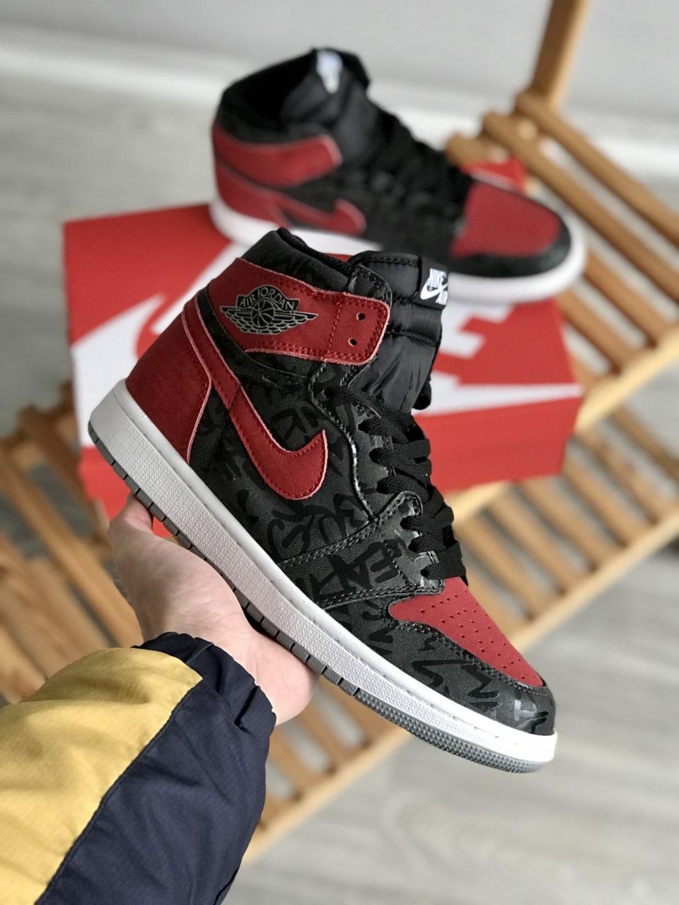 Nike Air Jordan 1 High red Black White