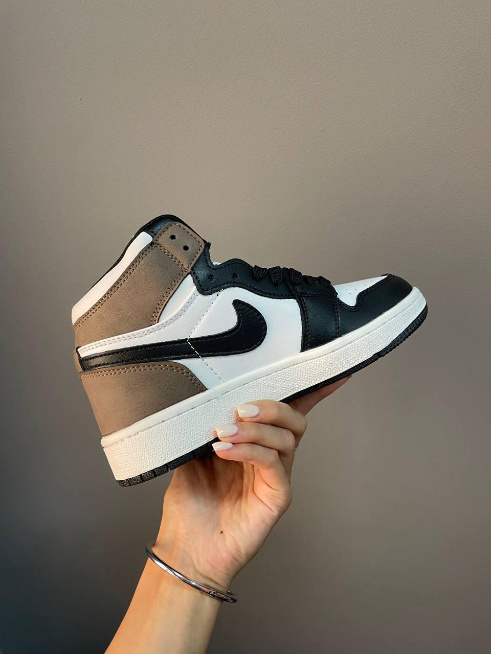 Nike Air Jordan 1 Retro Mid Dark Mocha