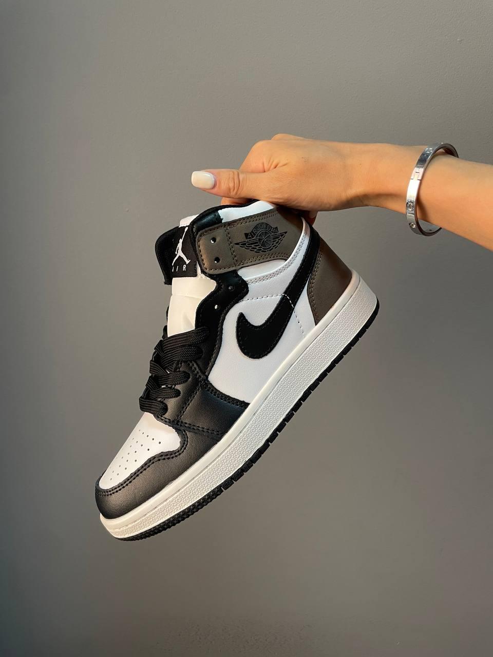 Nike Air Jordan 1 Retro Mid Dark Mocha