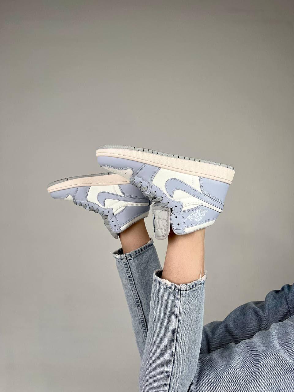 Nike Air Jordan 1 Retro High Light Smoke Grey
