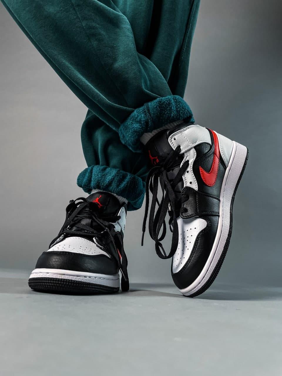 Nike Air Jordan 1 Mid Black Chile Red White
