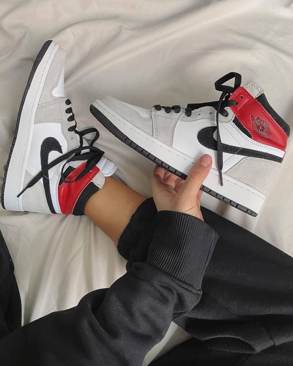 Nike Air Jordan 1 Retro High Light Smoke Grey 2