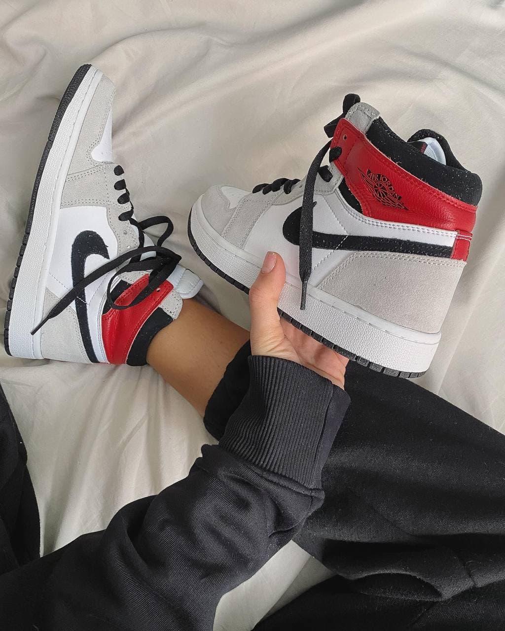 Nike Air Jordan 1 Retro High Light Smoke Grey 2