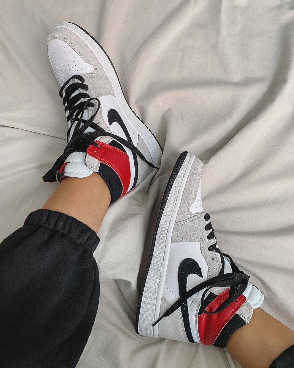 Nike Air Jordan 1 Retro High Light Smoke Grey 2