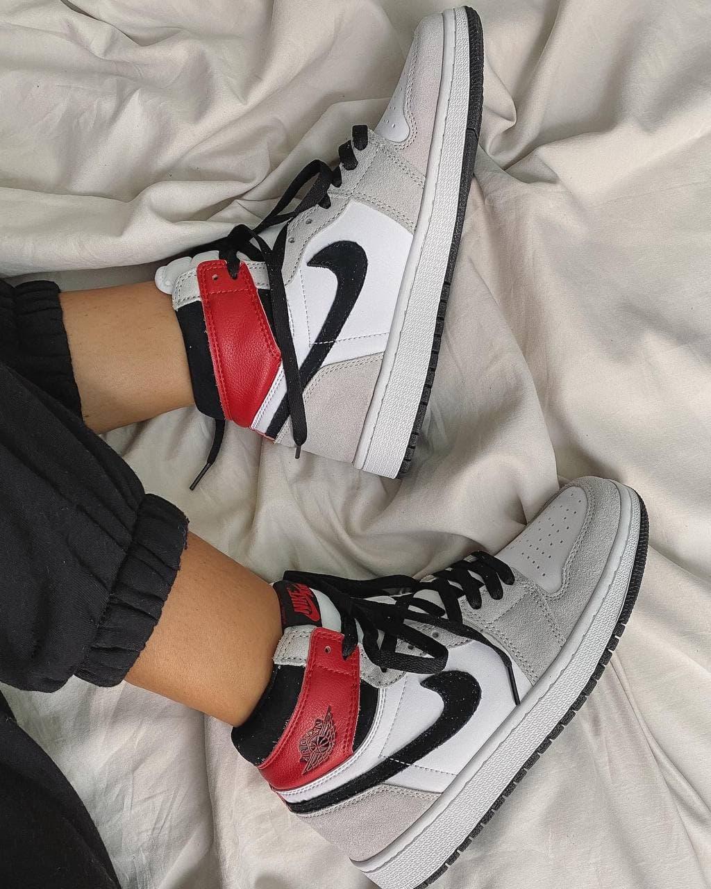 Nike Air Jordan 1 Retro High Light Smoke Grey 2
