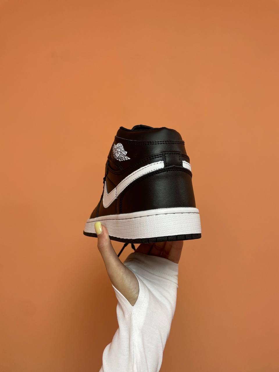 Nike Air Jordan 1 Retro High Black White Swoosh
