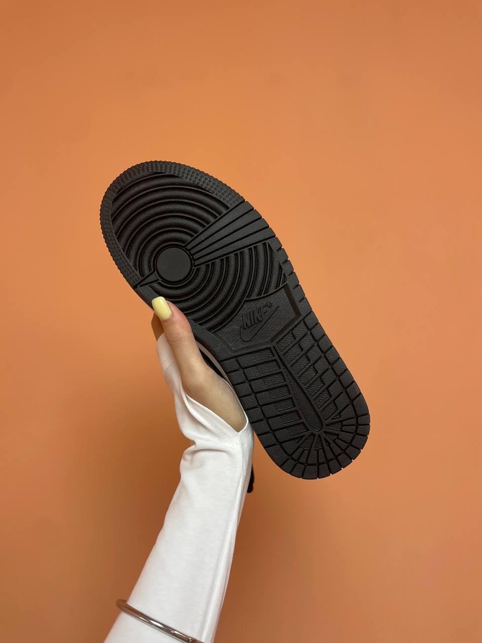 Nike Air Jordan 1 Retro High Black White Swoosh