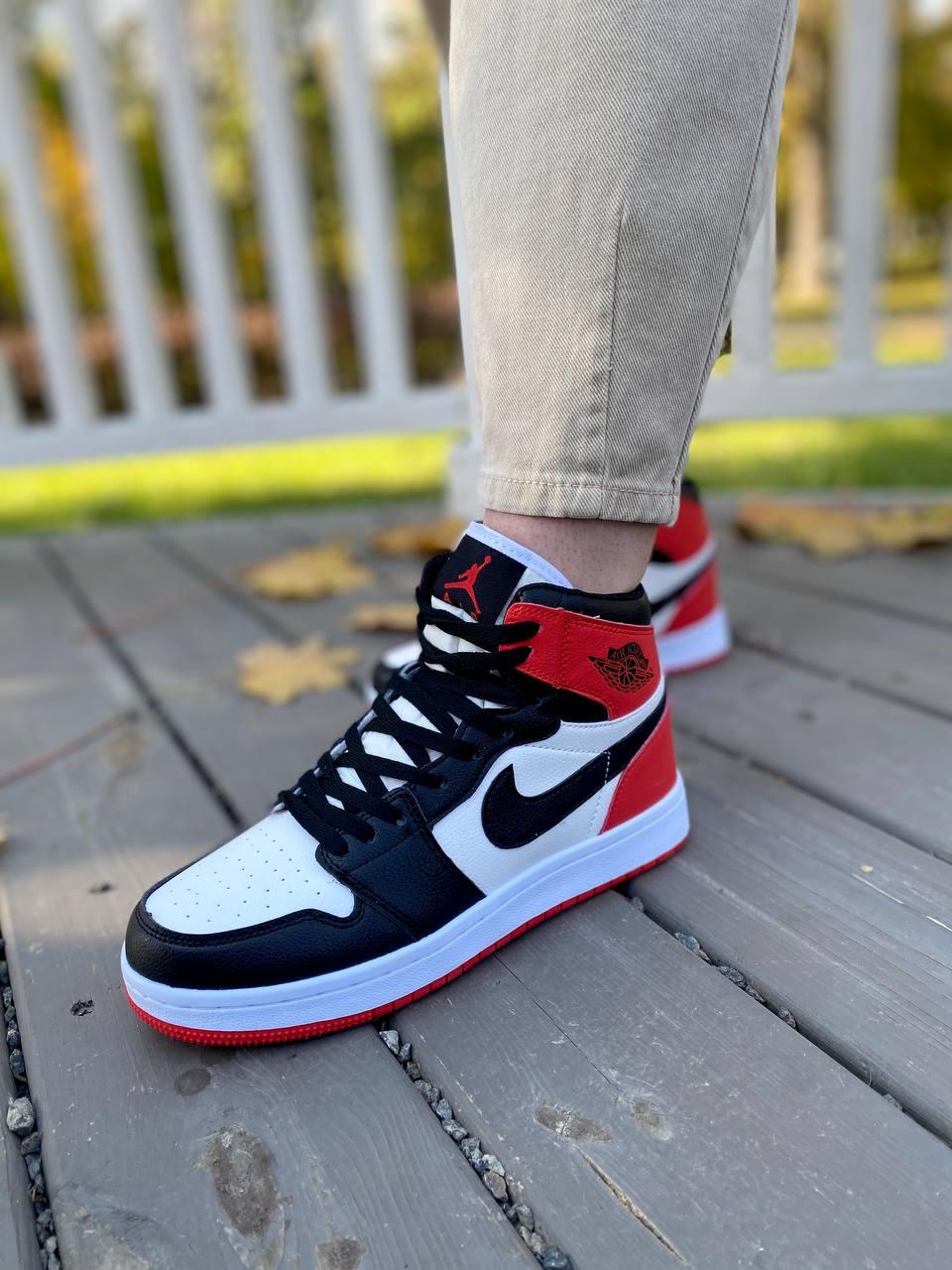 Nike Air Jordan 1 Retro High Black Red White 3