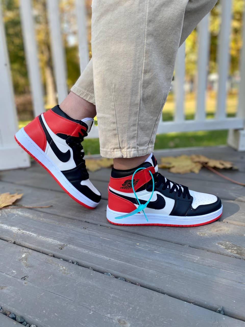 Nike Air Jordan 1 Retro High Black Red White 3