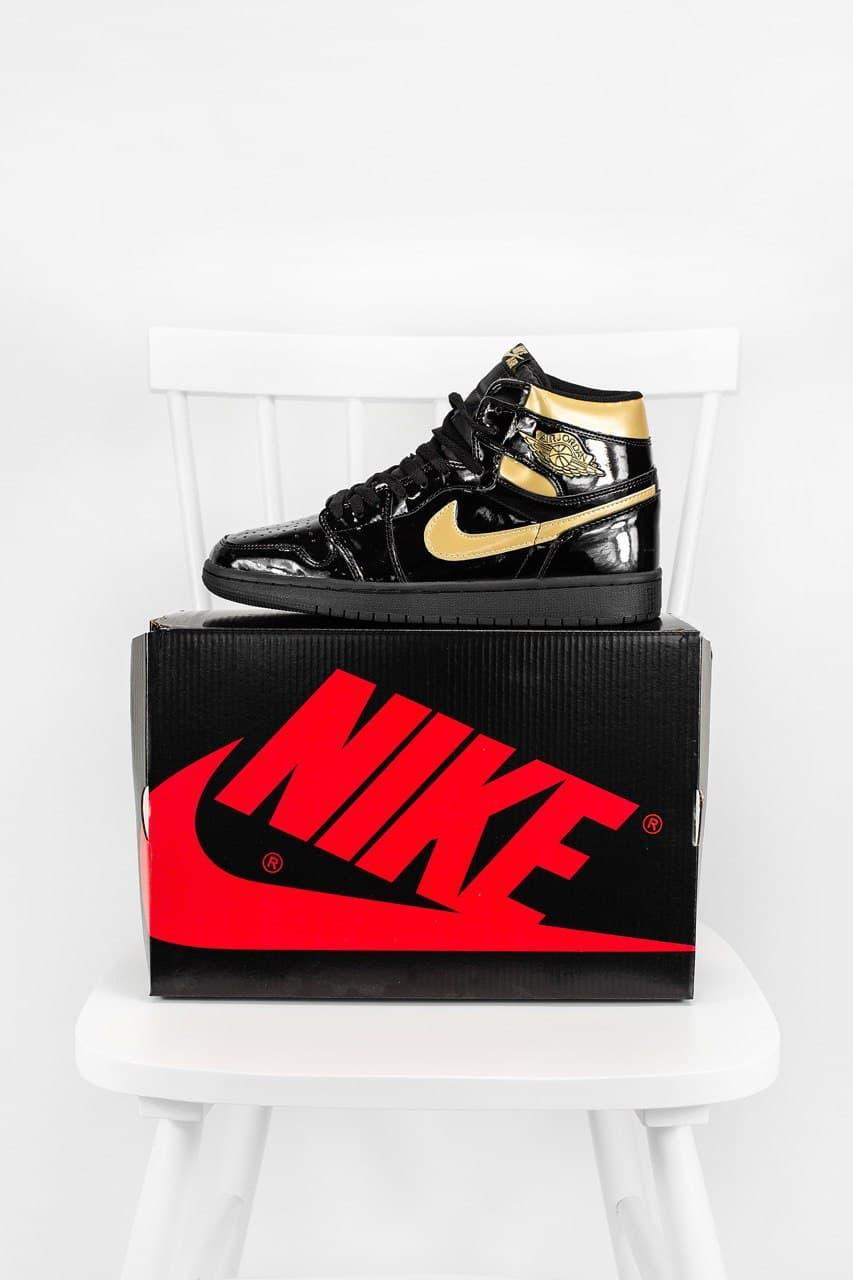 Nike Air Jordan 1 Retro High Black Gold