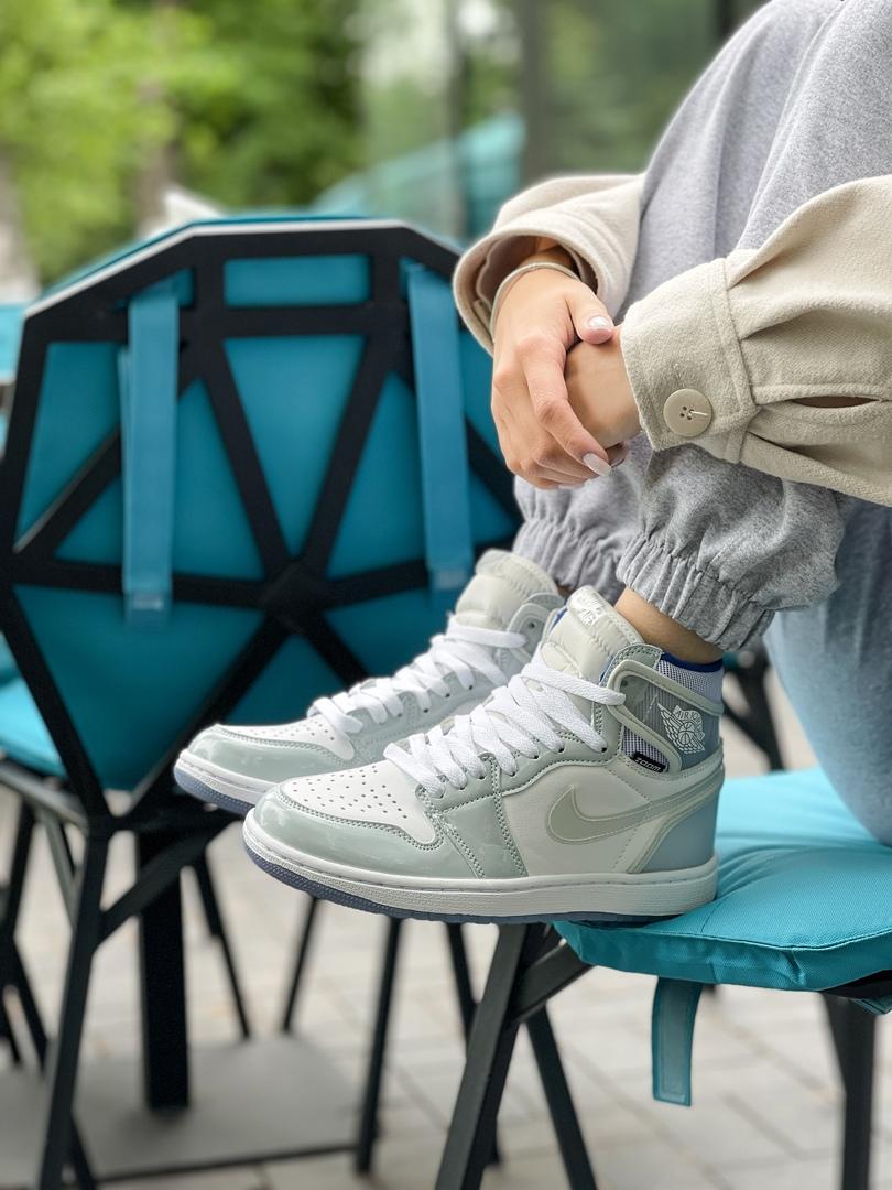 Nike Air Jordan 1 Retro High White Grey