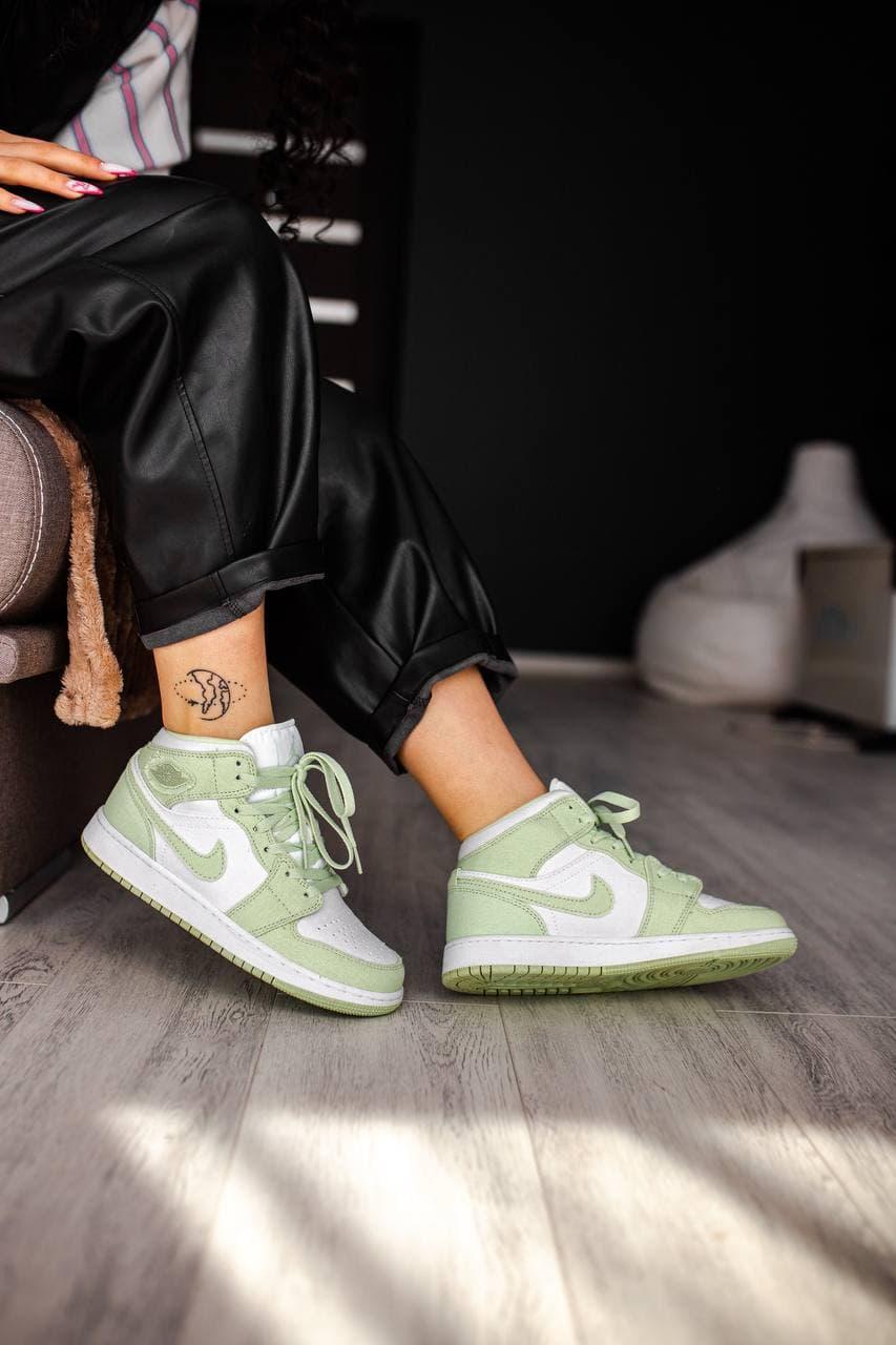 Nike Air Jordan 1 Retro Mid Green