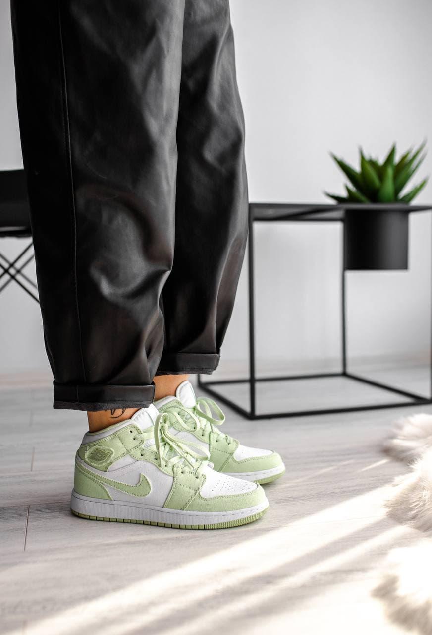 Nike Air Jordan 1 Retro Mid Green