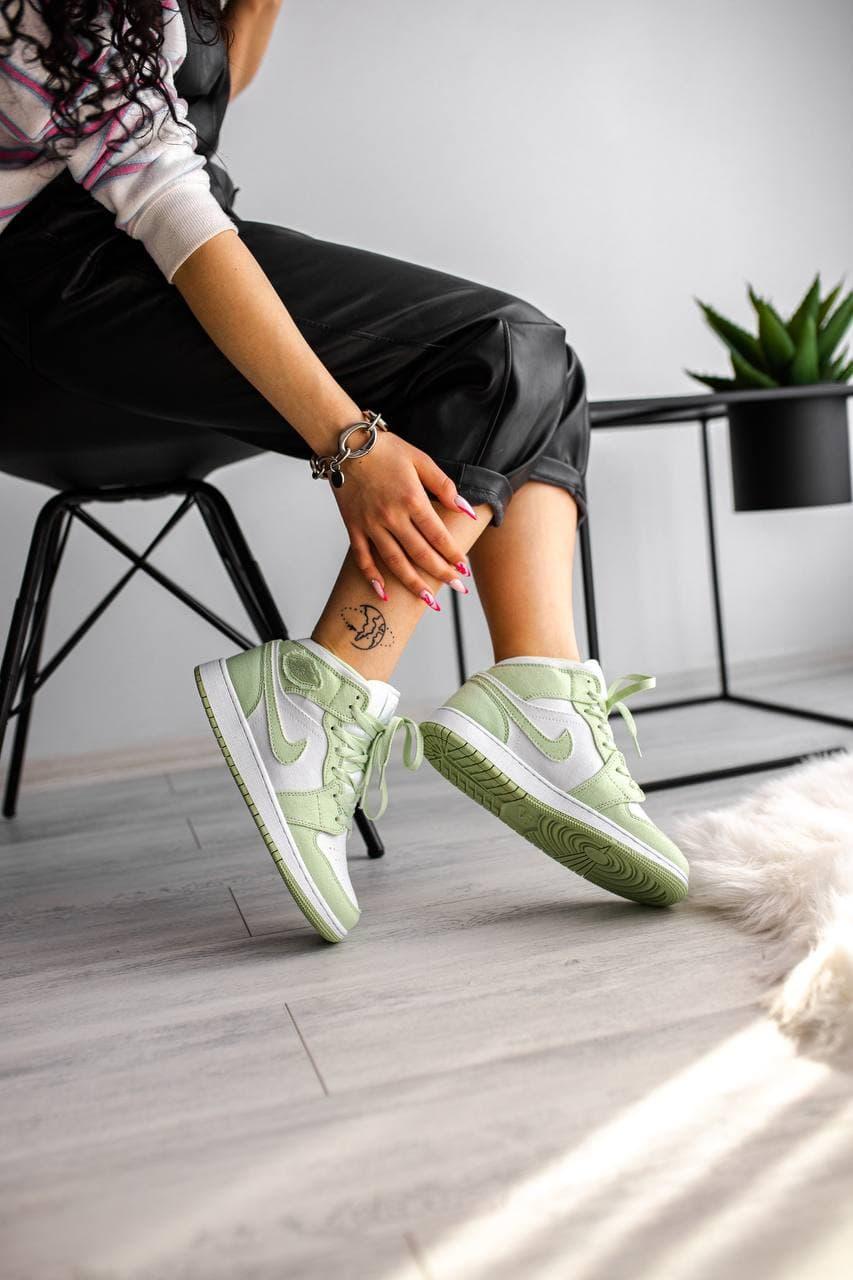 Nike Air Jordan 1 Retro Mid Green